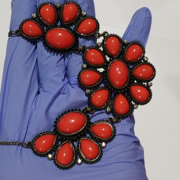 Mudd Red Floral Design Statement Necklace - Boho Chic Women's Fashion Jewelry - Picture 8 of 9